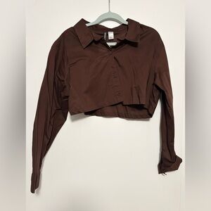 H&M Women’s cropped button-down shirt; size M; Color: Brown